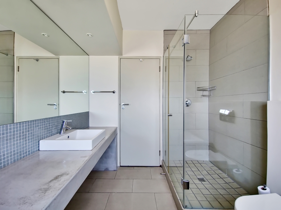 2 Bedroom Property for Sale in Sea Point Western Cape